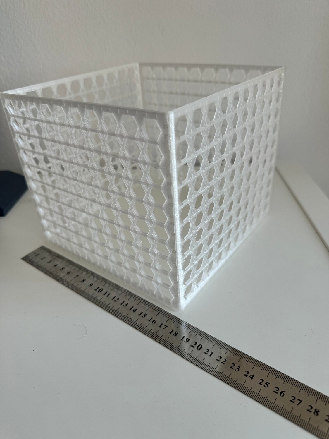 

Шкатулка из хрустального пластика с 3D печатью для украшений и красивых вещей