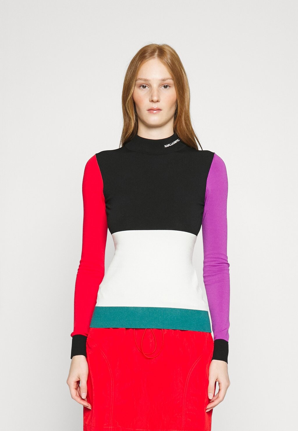

Свитер COLOR BLOCK TURTLE NECK KARL LAGERFELD, разноцветный