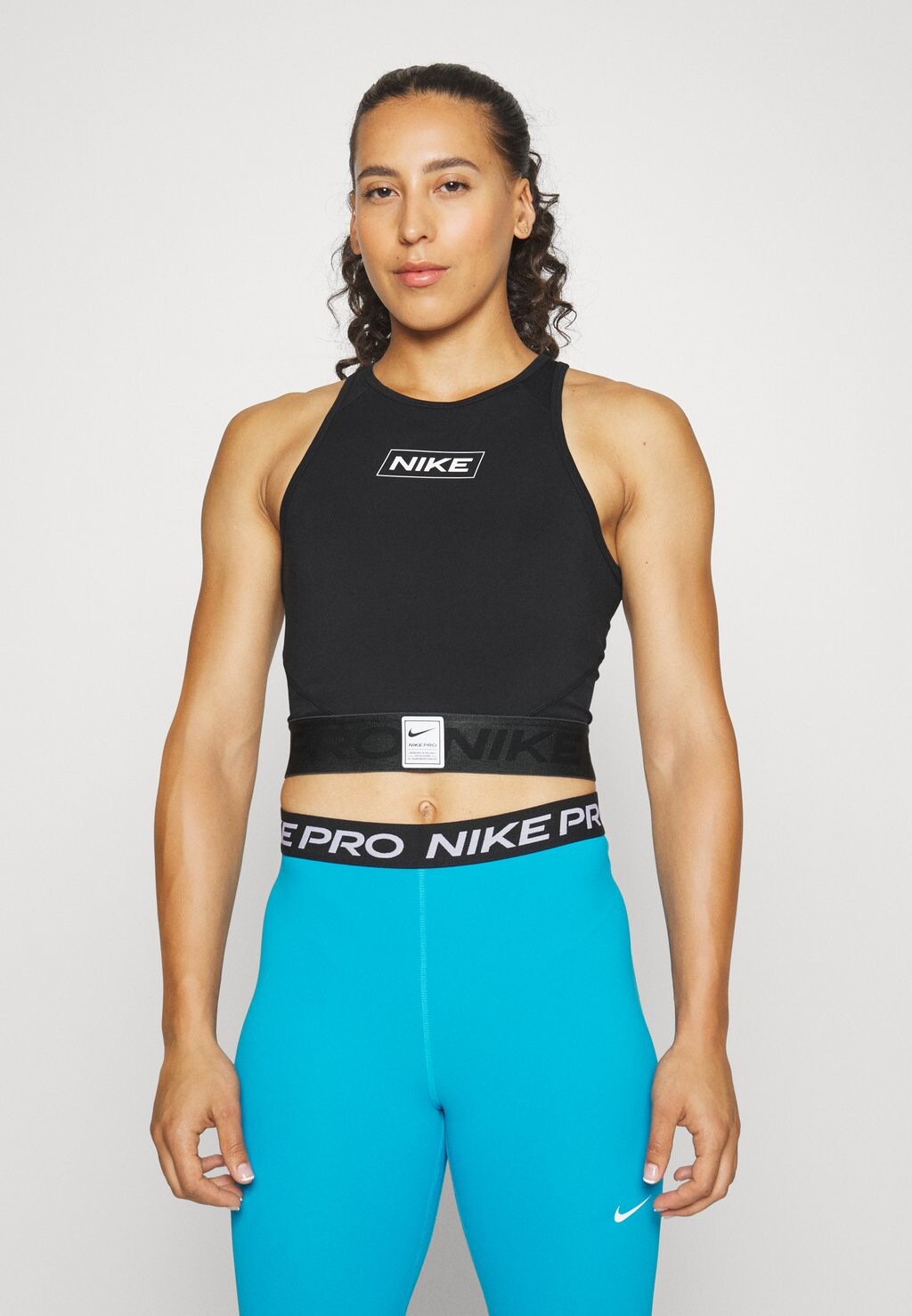 

Топ Nike