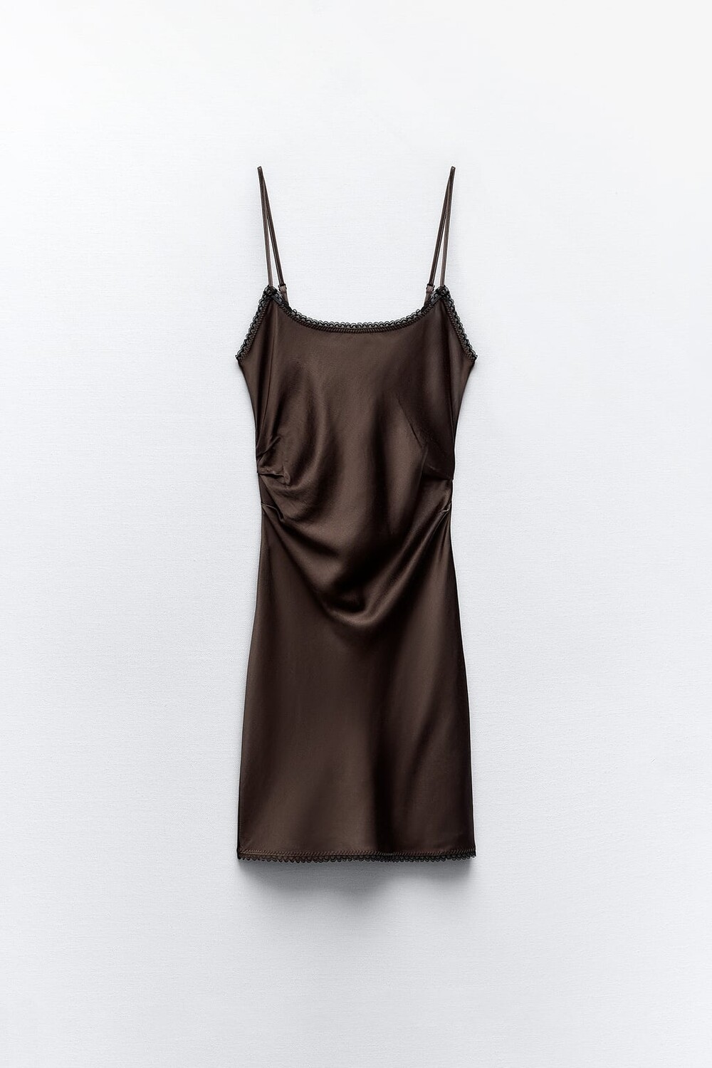 

Атласное платье с драпировкой ZARA, черный