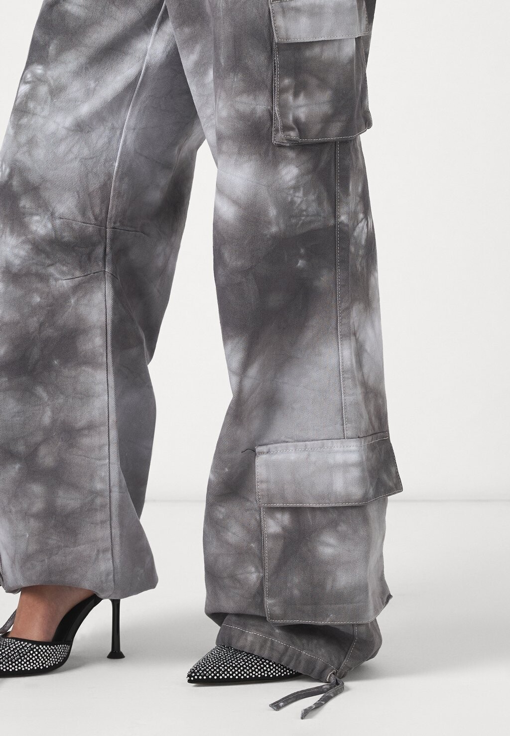 

Брюки карго Kala Pants Gestuz, крапчатый темно-серый