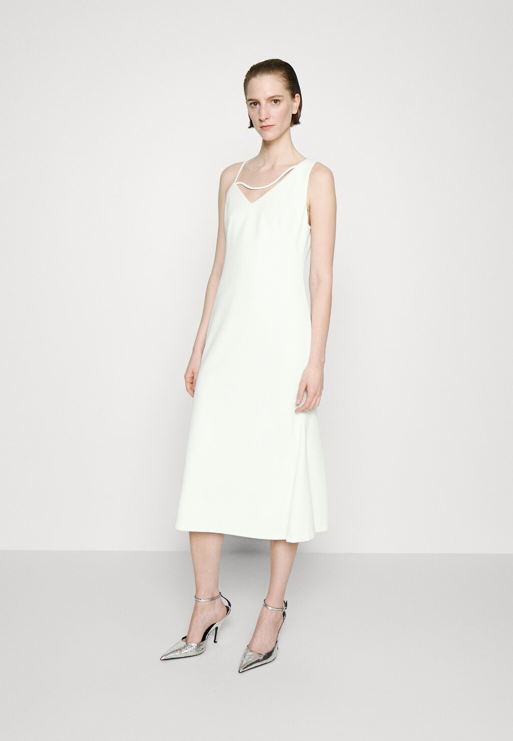 

Коктейльное платье DKNY