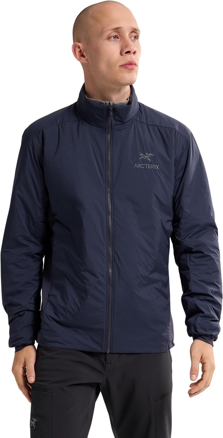 

Атомная куртка Arc'teryx, цвет Black Sapphire