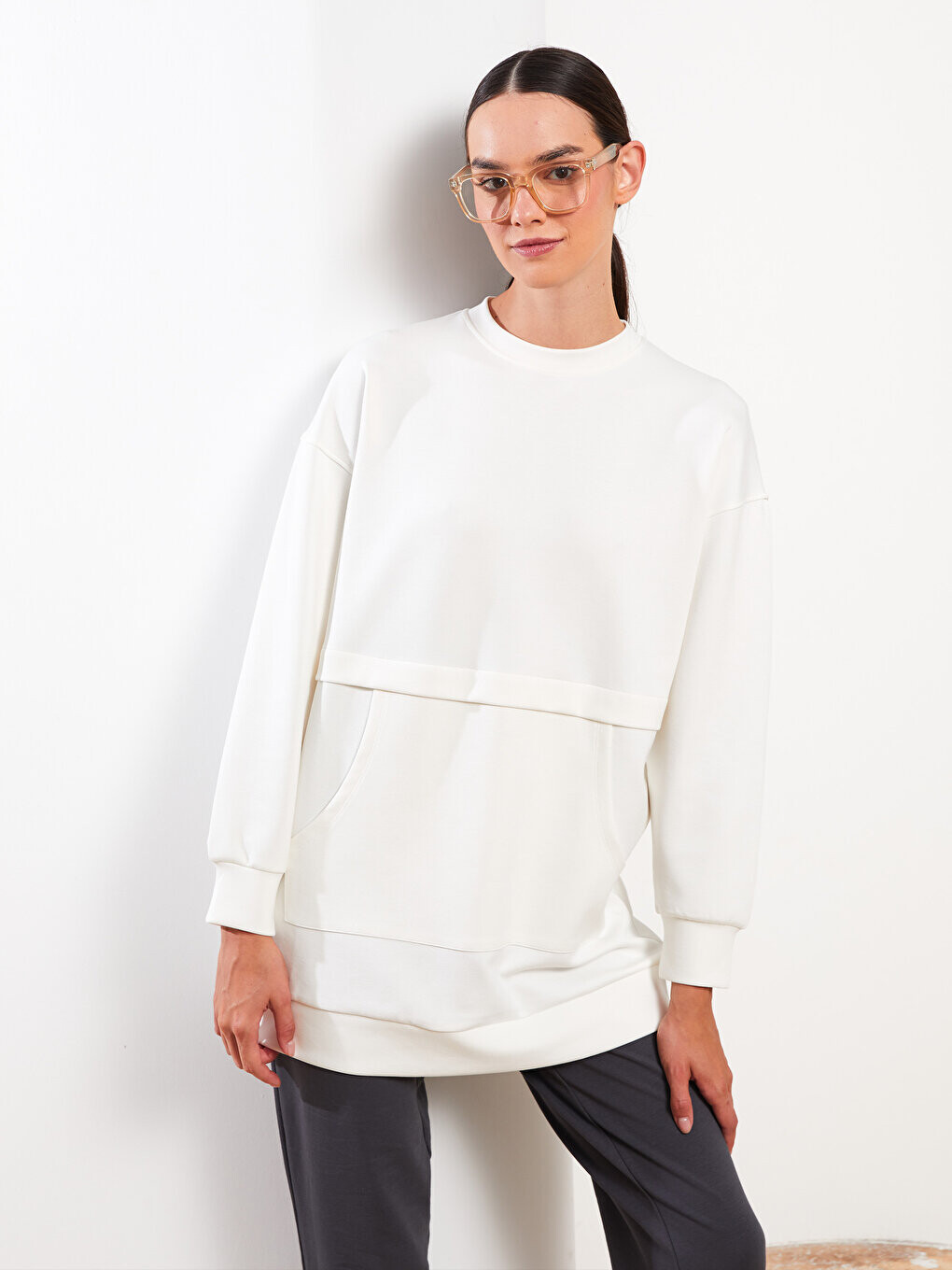 

Простая женская туника с круглым вырезом и длинными рукавами LCW Modest, крем