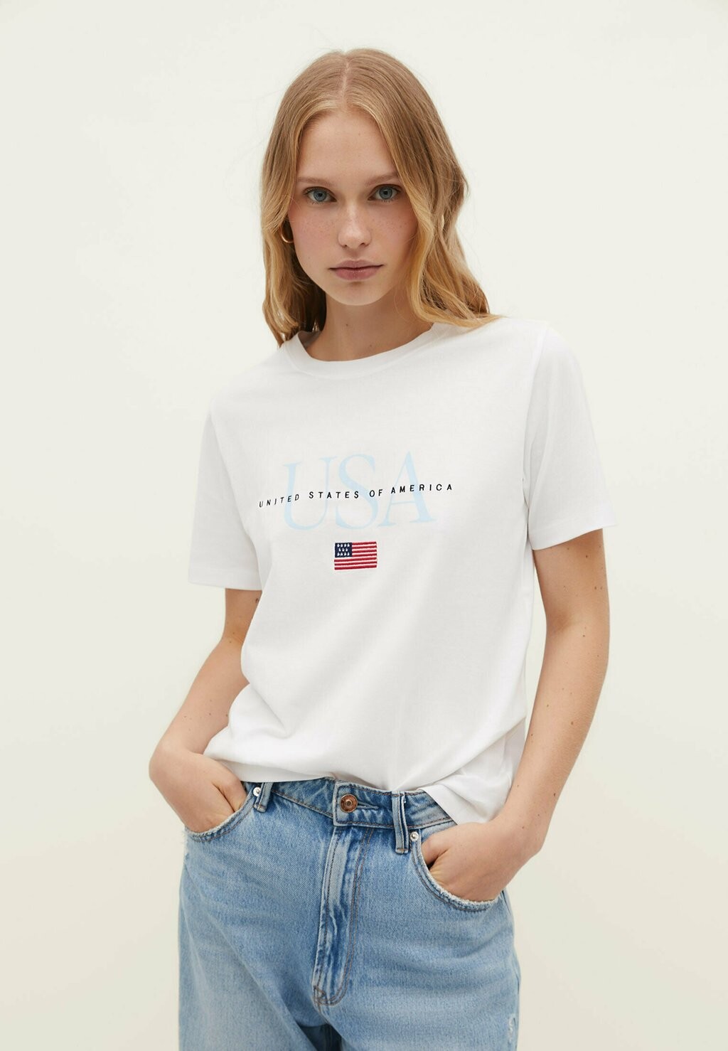 

Футболка с принтом Stradivarius, белый