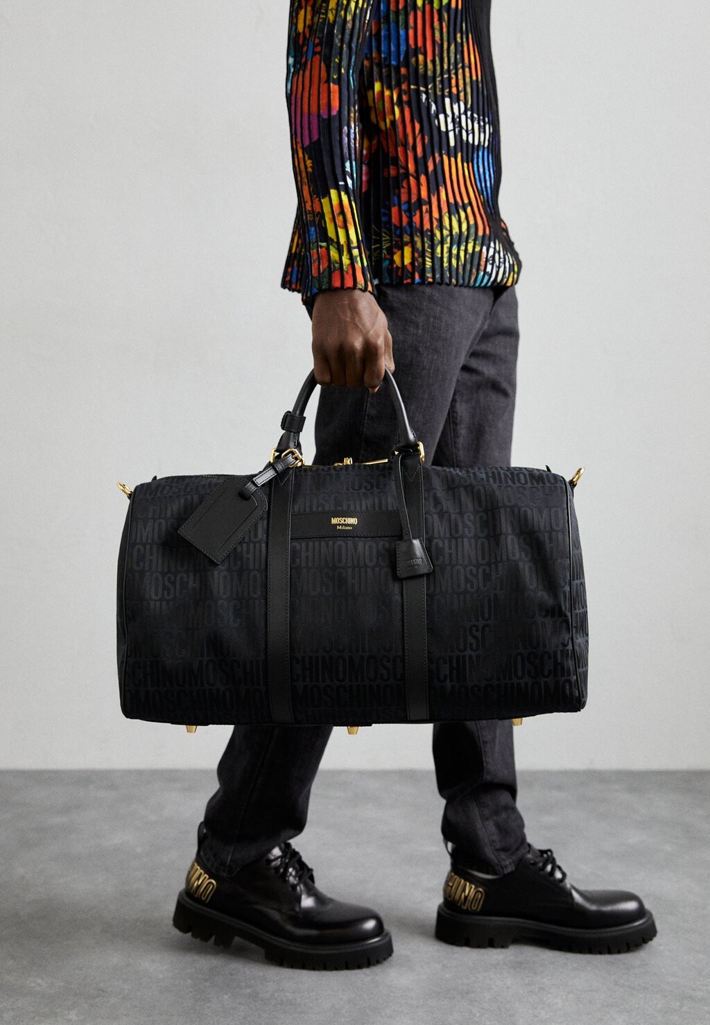 

Сумка Weekender TRAVEL BAG UNISEX MOSCHINO, цвет fantasy black