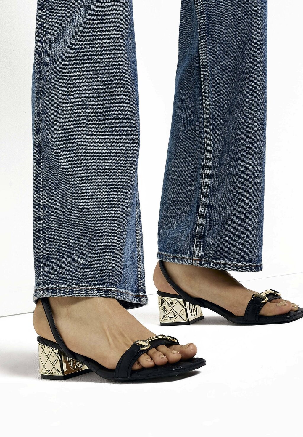 

Босоножки River Island, черный