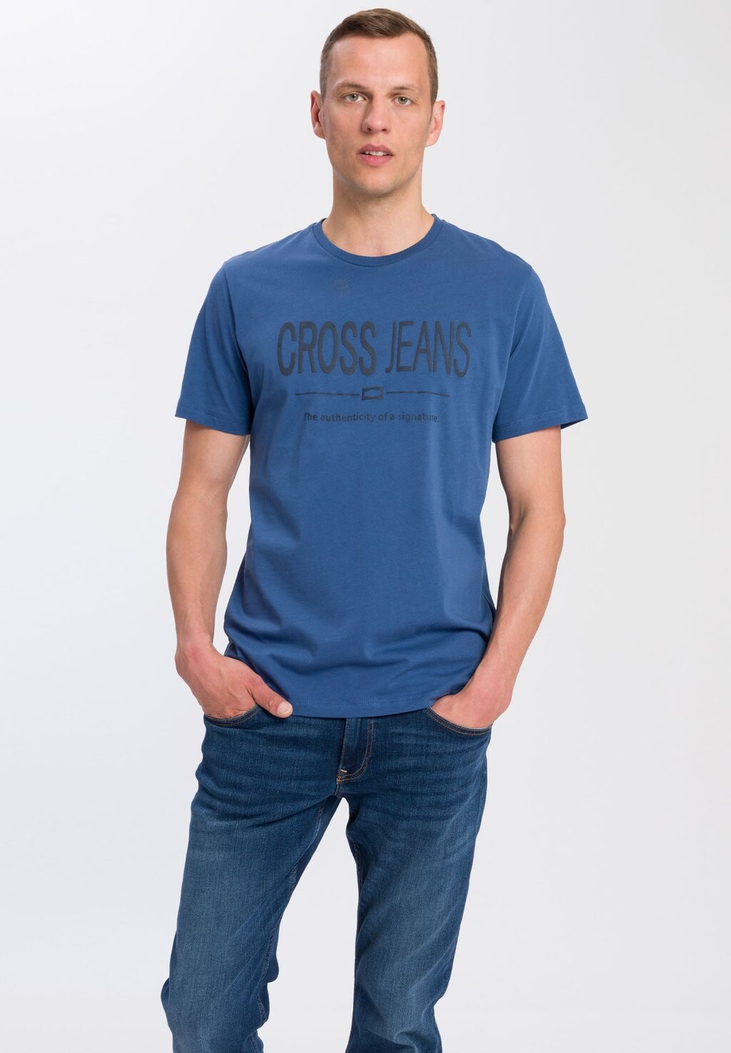 

Футболка с принтом Cross Jeans, синий