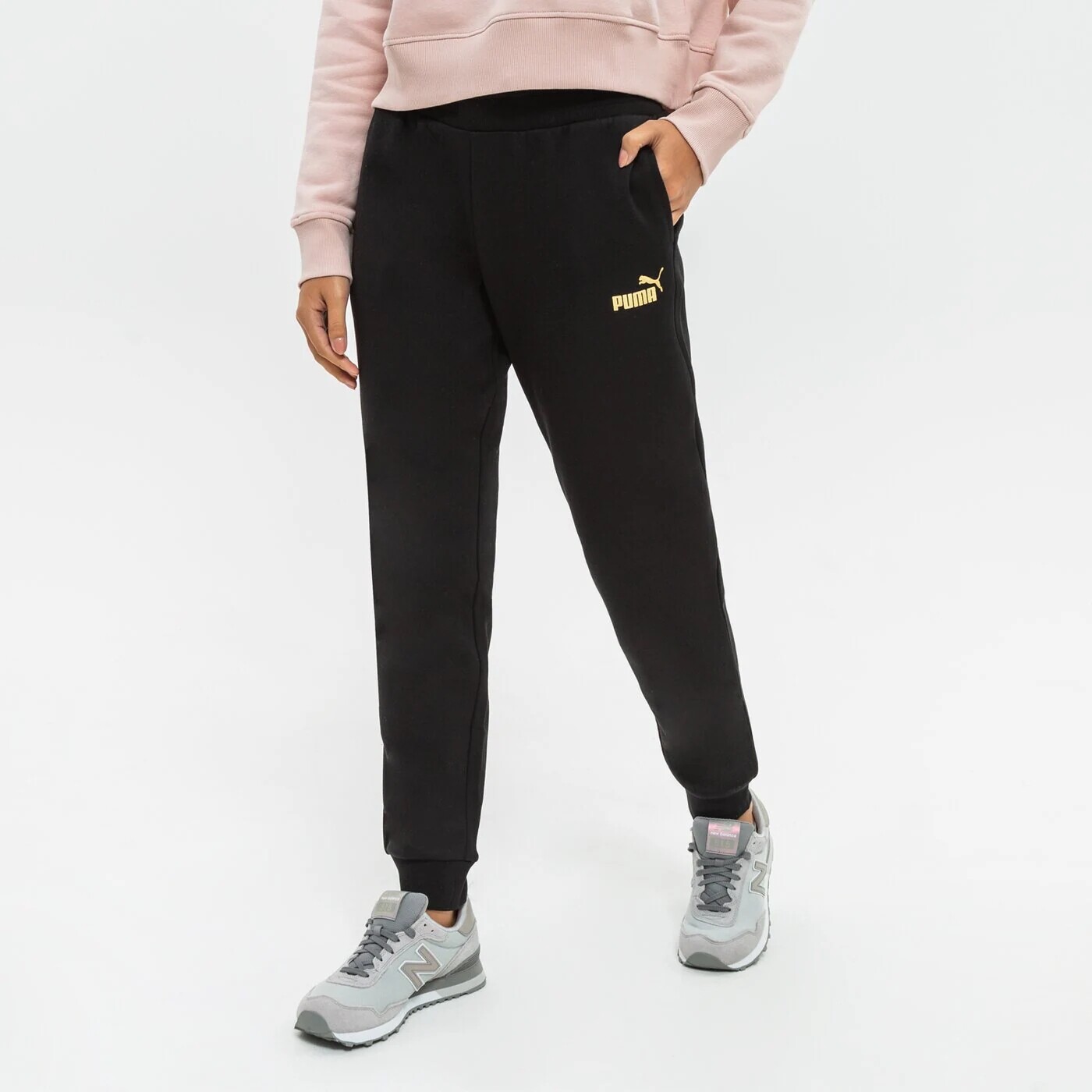 

Брюки Puma Ess+, черный