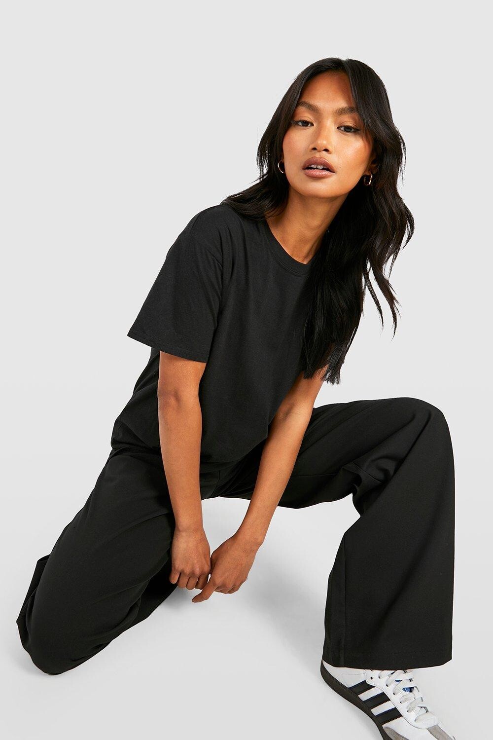 

Базовая футболка-бойфренд оверсайз boohoo, черный