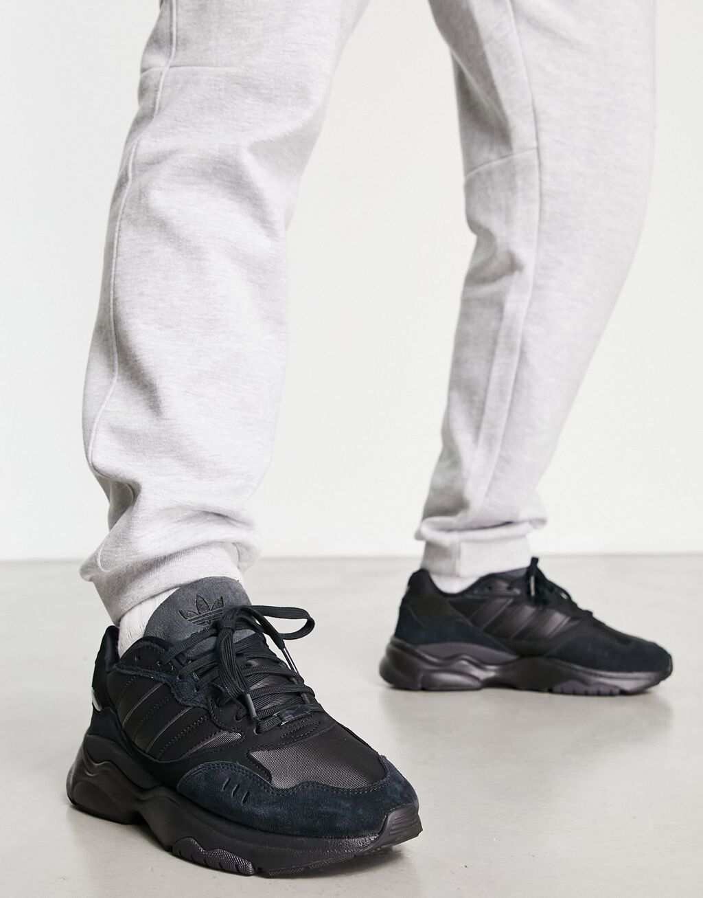 

Черные кроссовки adidas Originals Retropy F90