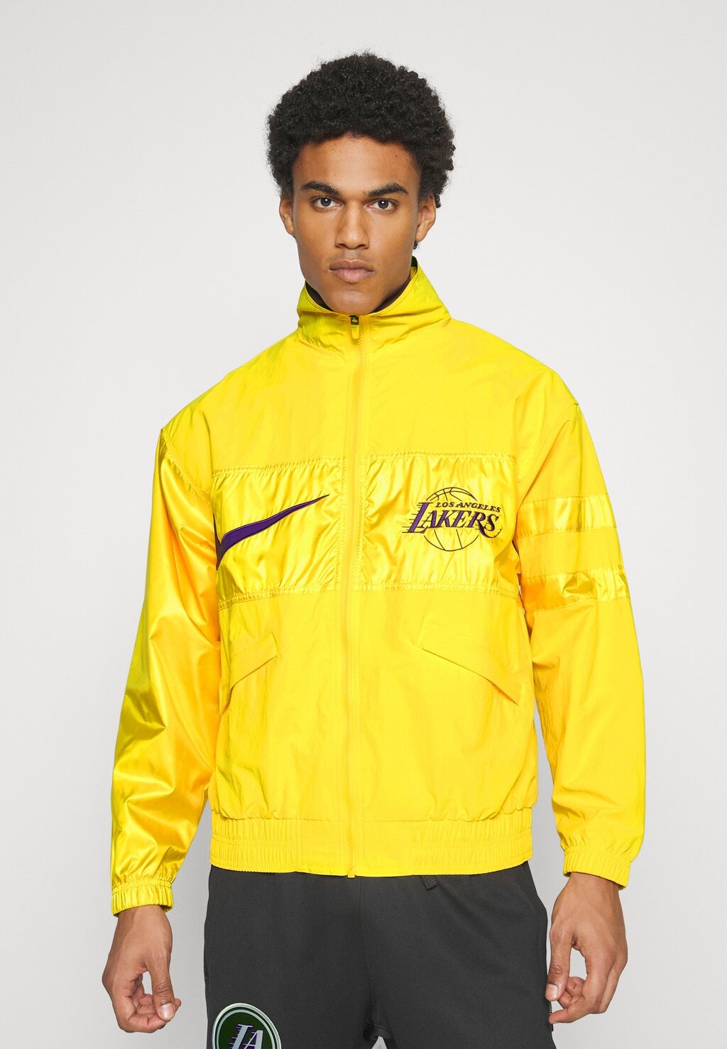 

Спортивная куртка Nike