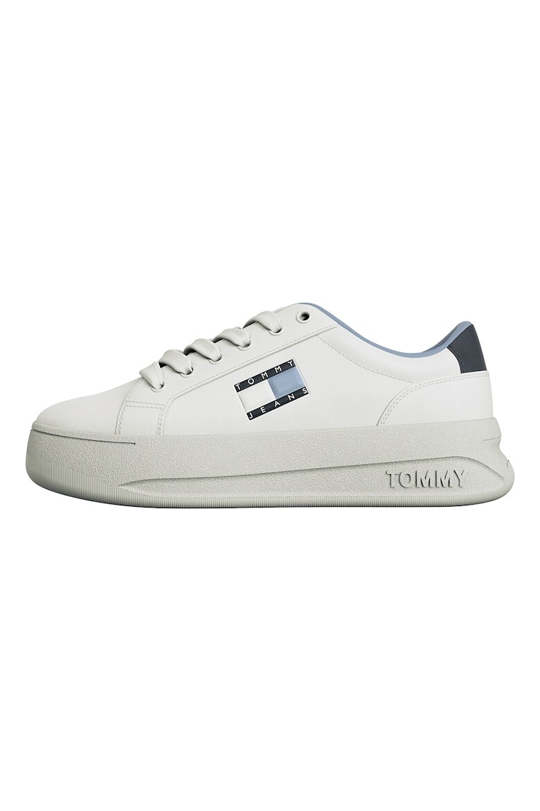 

Кожаные спортивные кроссовки на плоской платформе Tommy Hilfiger, белый