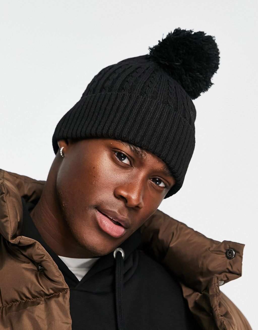 

Черная вязаная шапка с эффектом боббл ASOS DESIGN