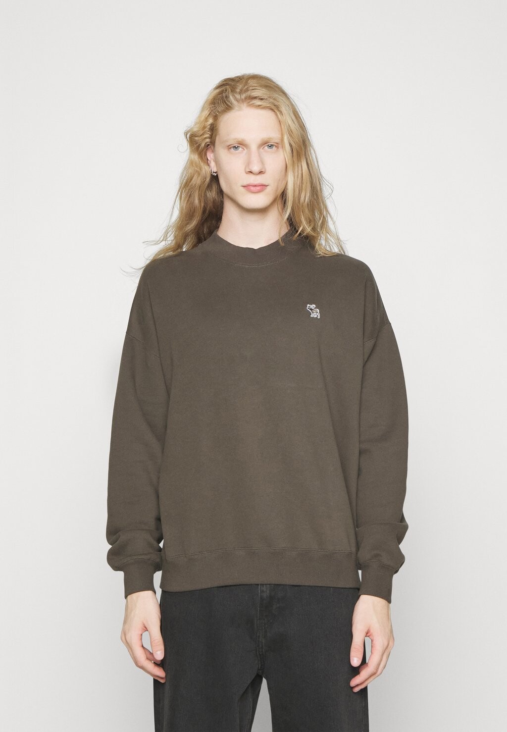 

Толстовка Abercrombie & Fitch, черно-оливковый, Черный