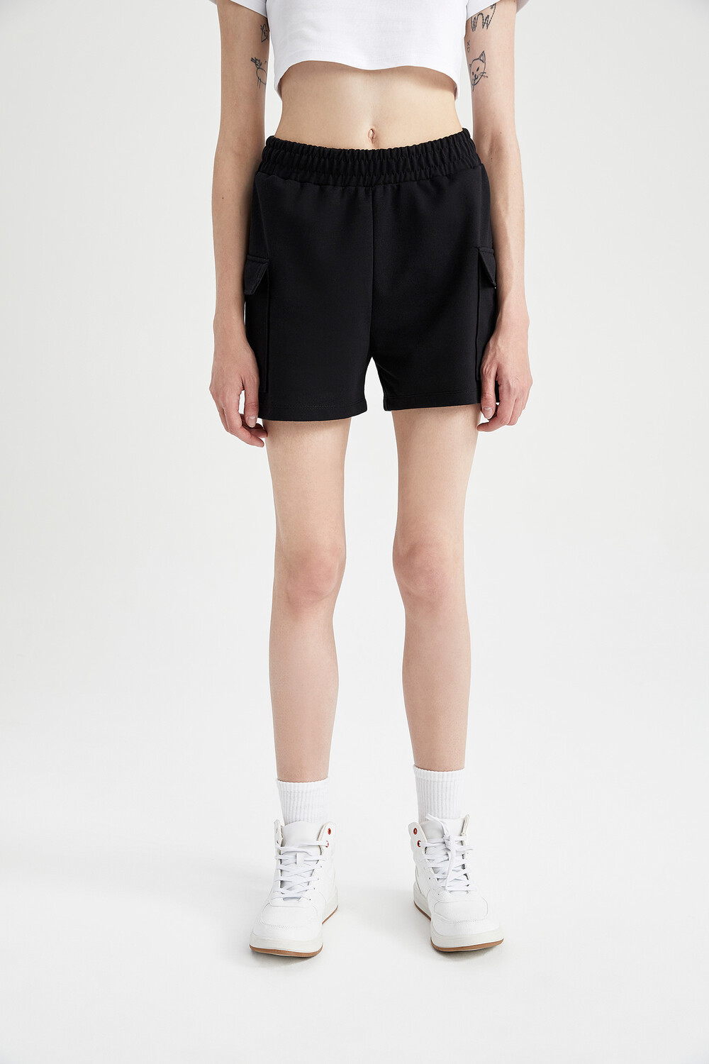 

Шорты DeFacto REGULAR FIT, черный