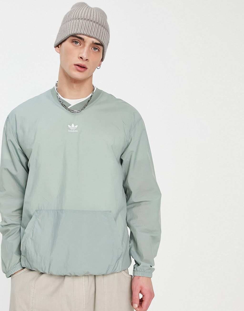 

Зеленая футболка с карманами и длинными рукавами с логотипом adidas Originals Rekive, Зеленый