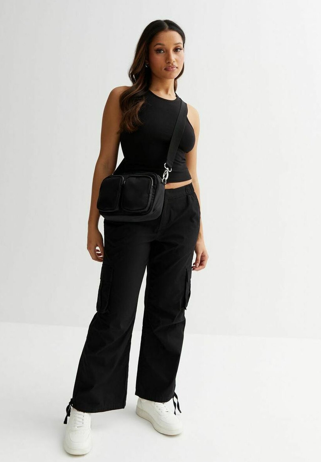 

Брюки карго Petite Parachute New Look Petite, черный