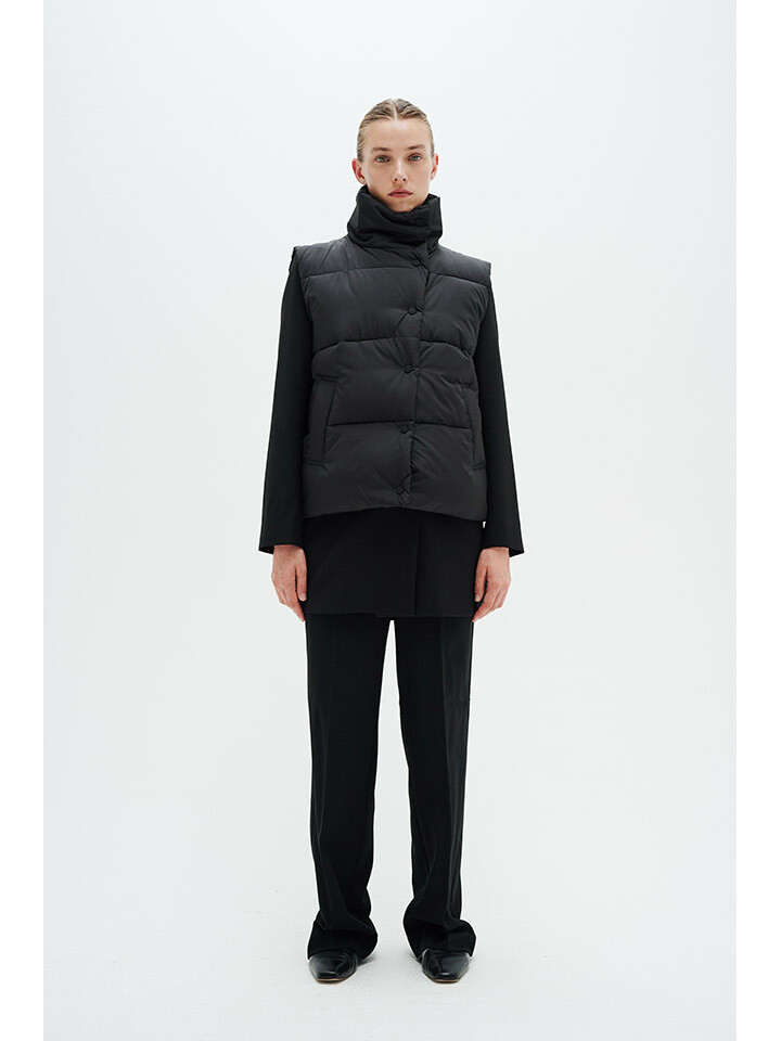 

Утепленный жилет InWear, черный