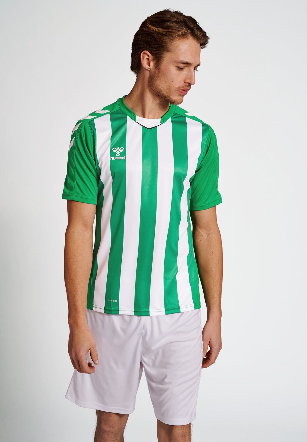 

Спортивная футболка Hummel, зеленый