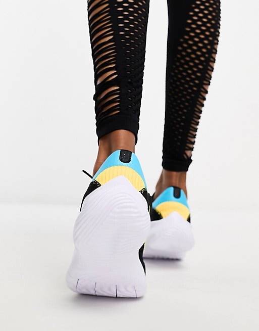 

Черные кроссовки Nike Running Flex Experience 11