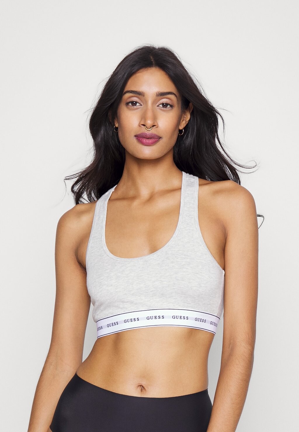 

Бюстье Guess