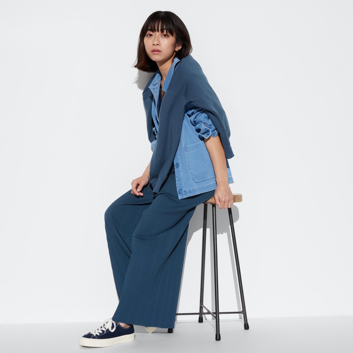 

Брюки UNIQLO прямые, синий