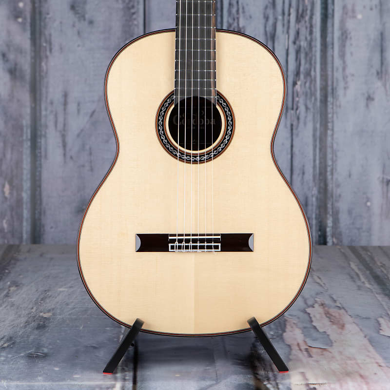 цена Акустическая гитара Cordoba C10 SP Classical, Natural