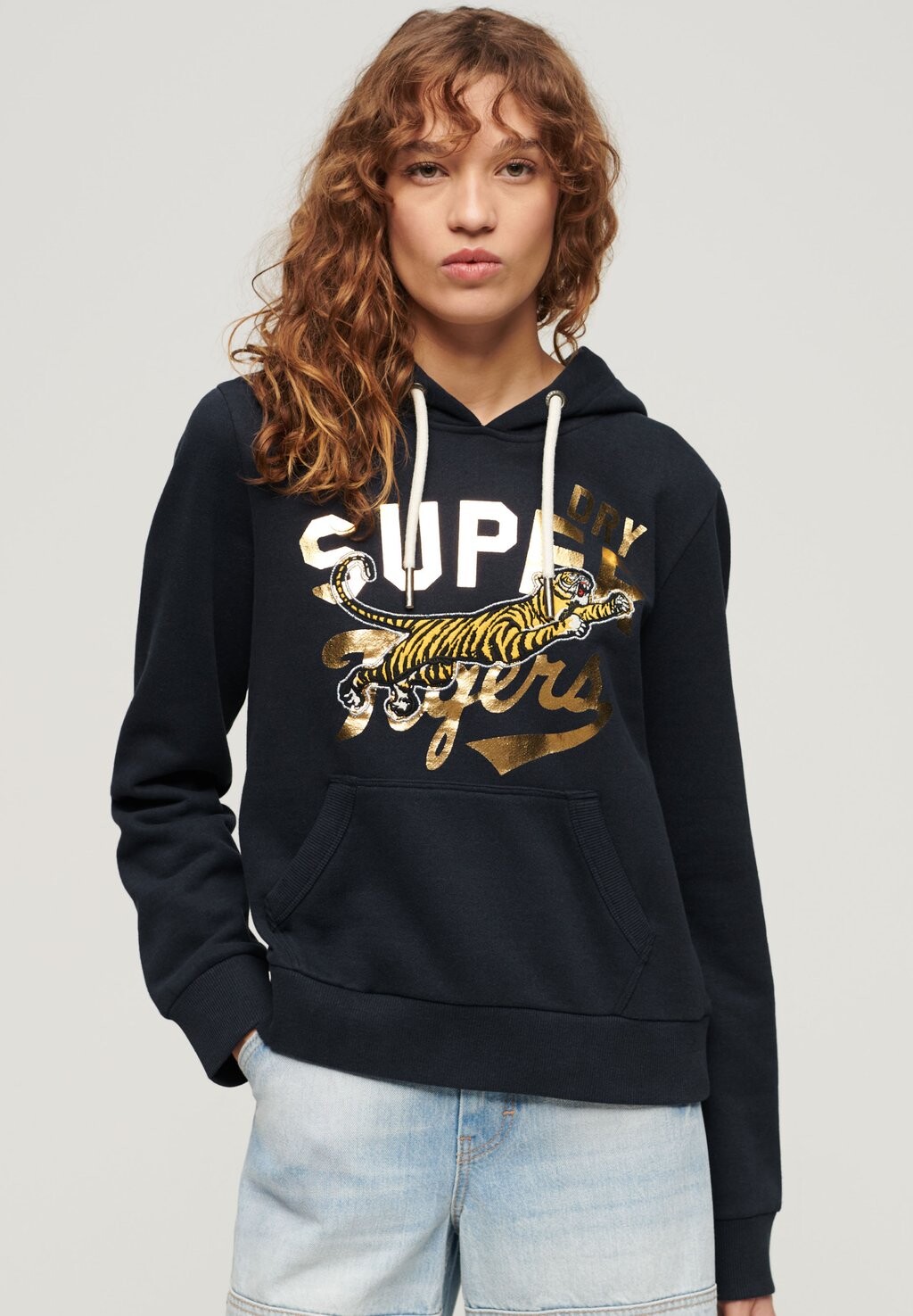 

Толстовка REWORKED CLASSICS GRAPHIC Superdry, синий