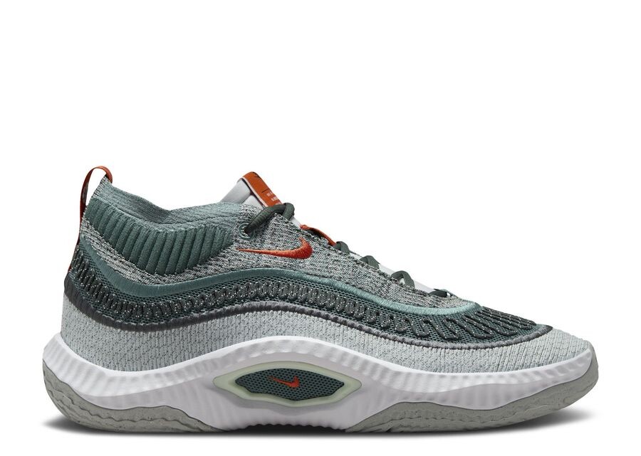

Кроссовки Nike Cosmic Unity 3, цвет Culture