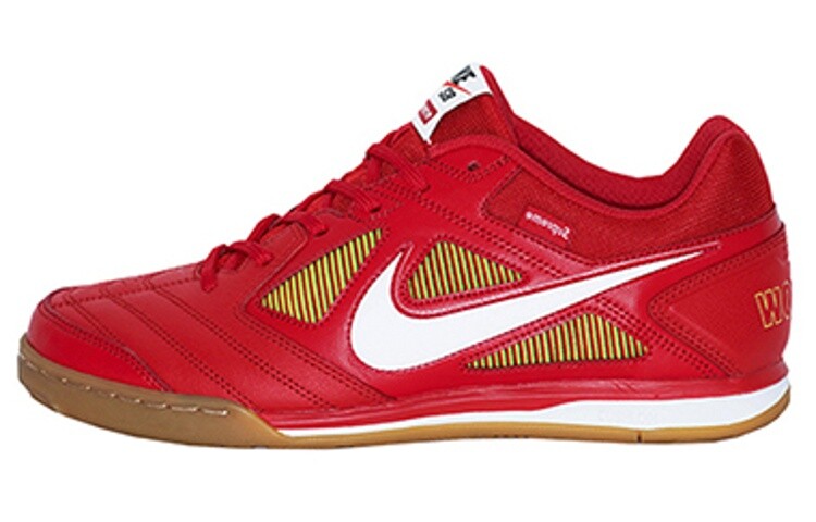 

Nike SB Gato Supreme красный