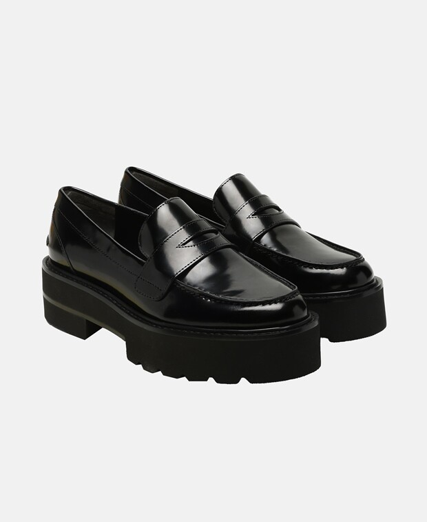 

Лоферы Stuart Weitzman, черный