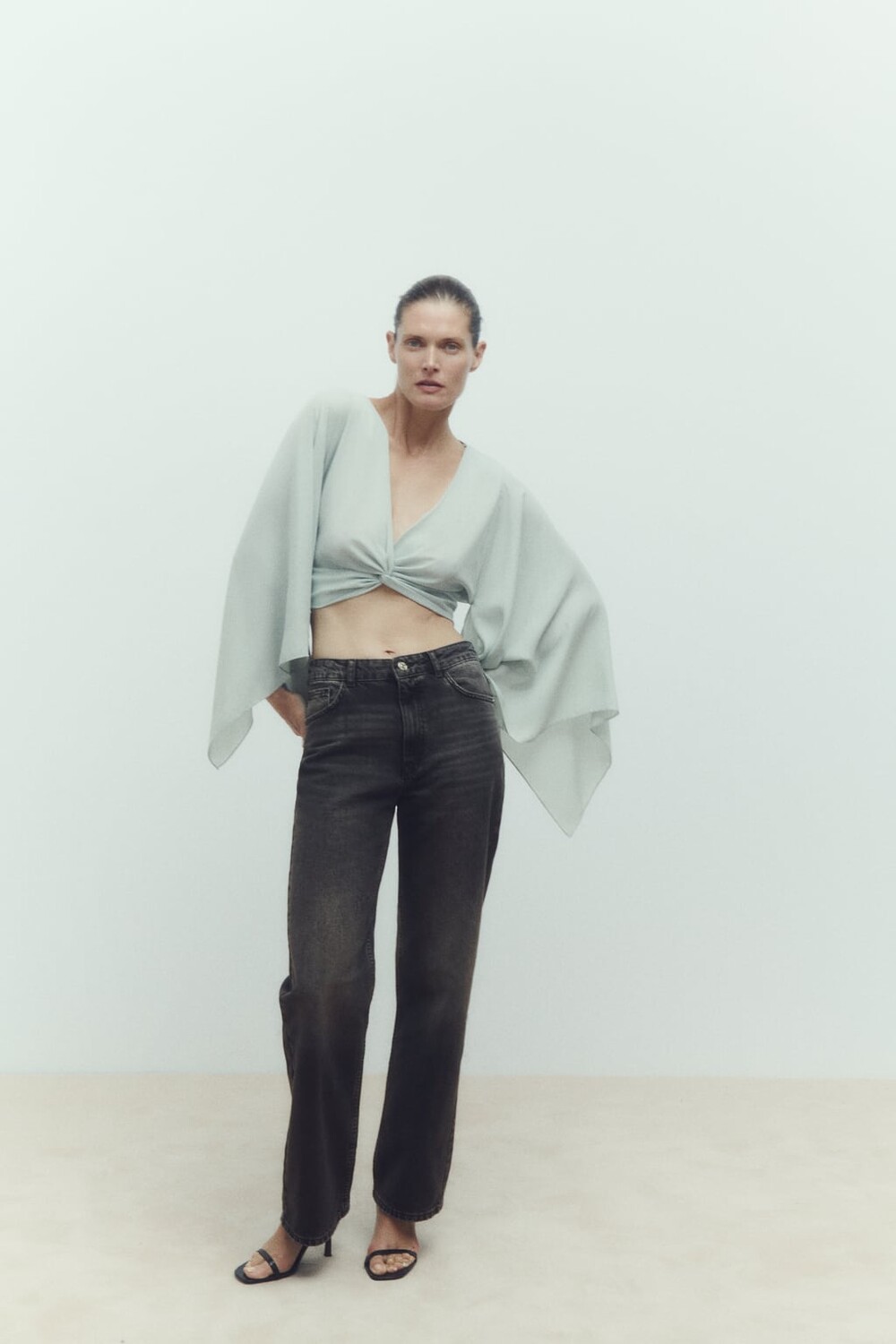 

Укороченный топ с узлом ZARA, зеленый