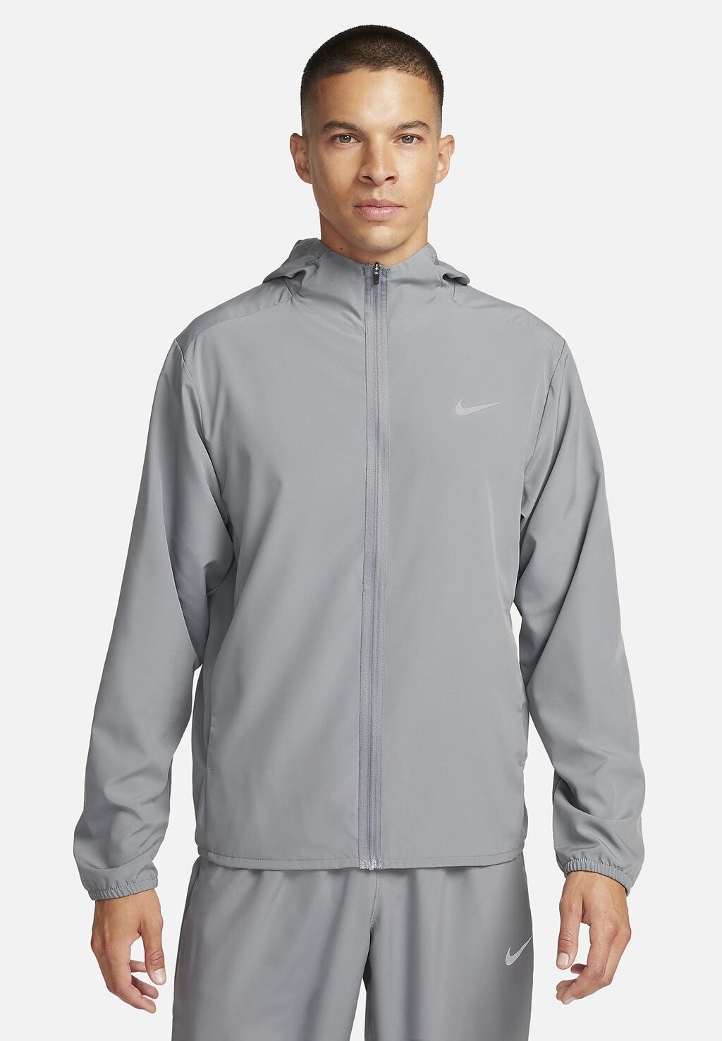 

Спортивная куртка FORM Nike, дымчато-серый светоотражающий серебристый