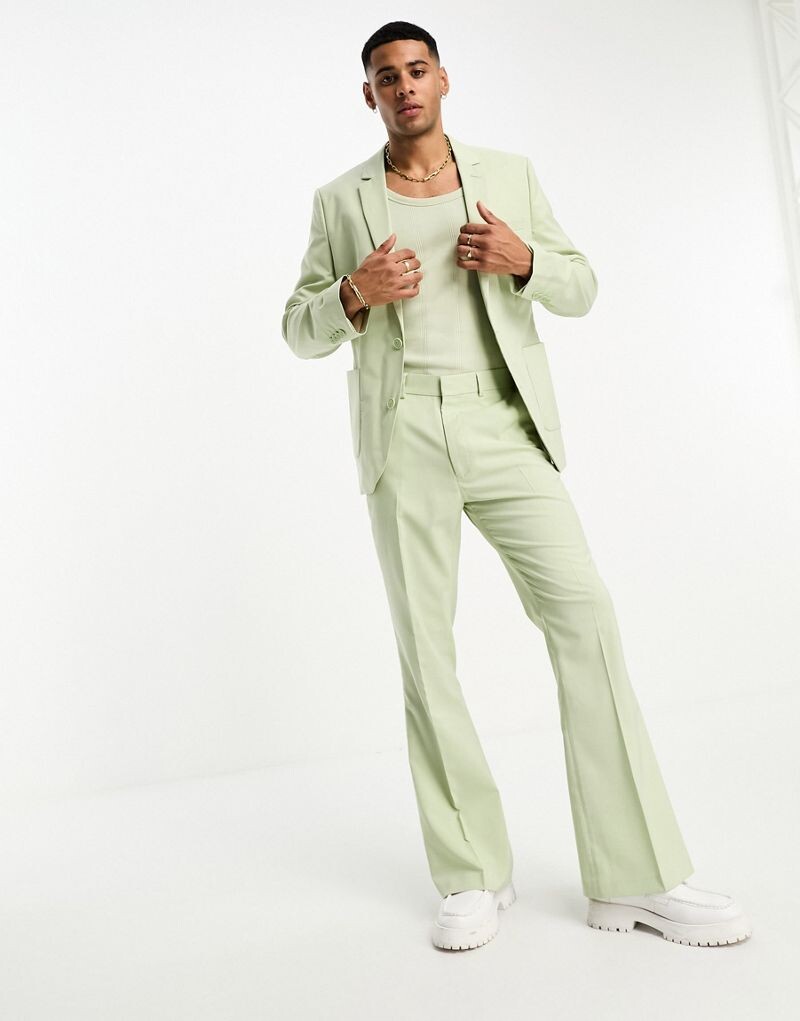 

ASOS DESIGN – светло-зеленые костюмные брюки с расклешенными штанинами