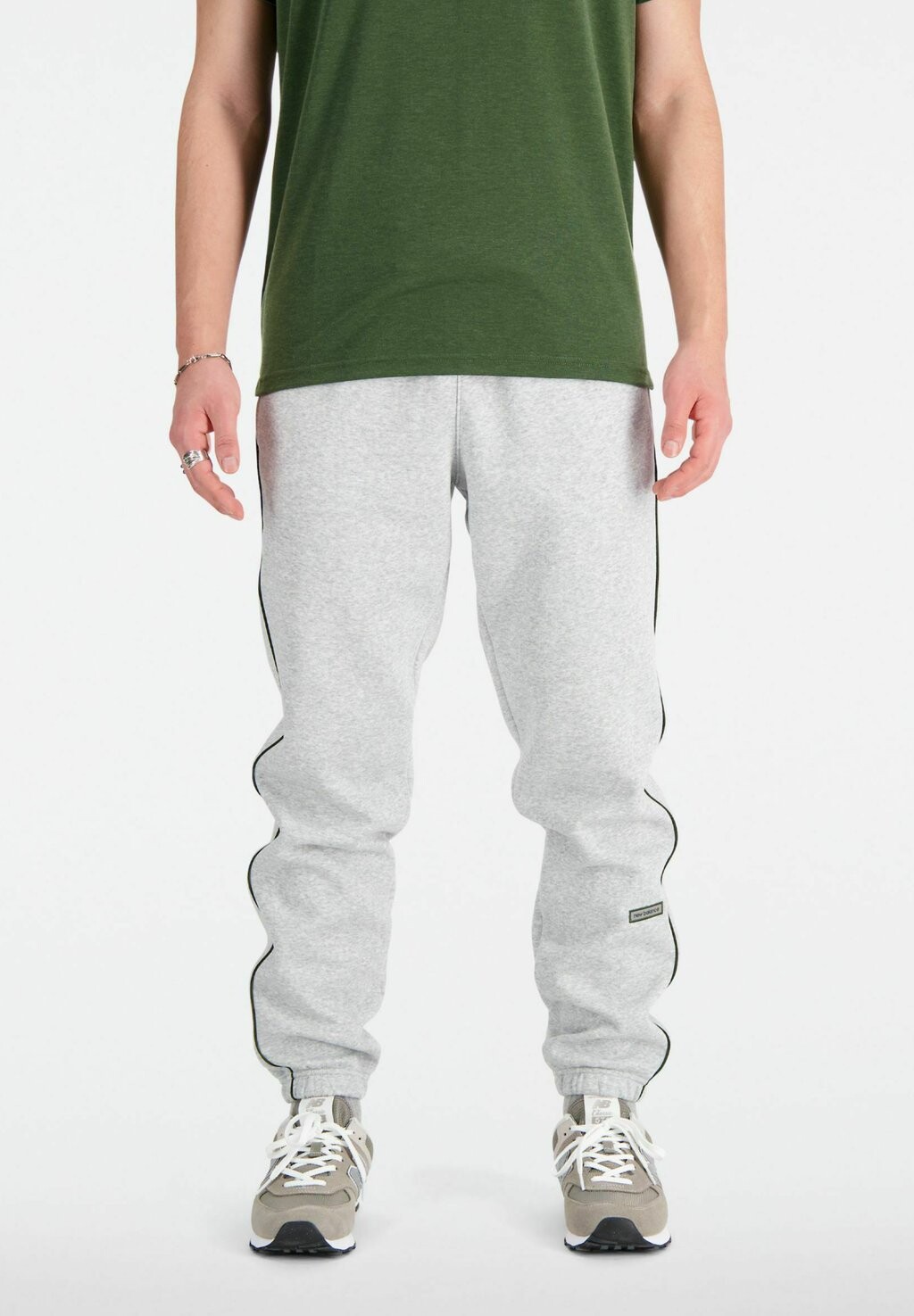 

Спортивные брюки ESSENTIALS New Balance, спортивный серый