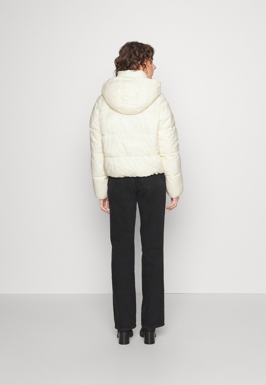 

Зимняя куртка edc by Esprit