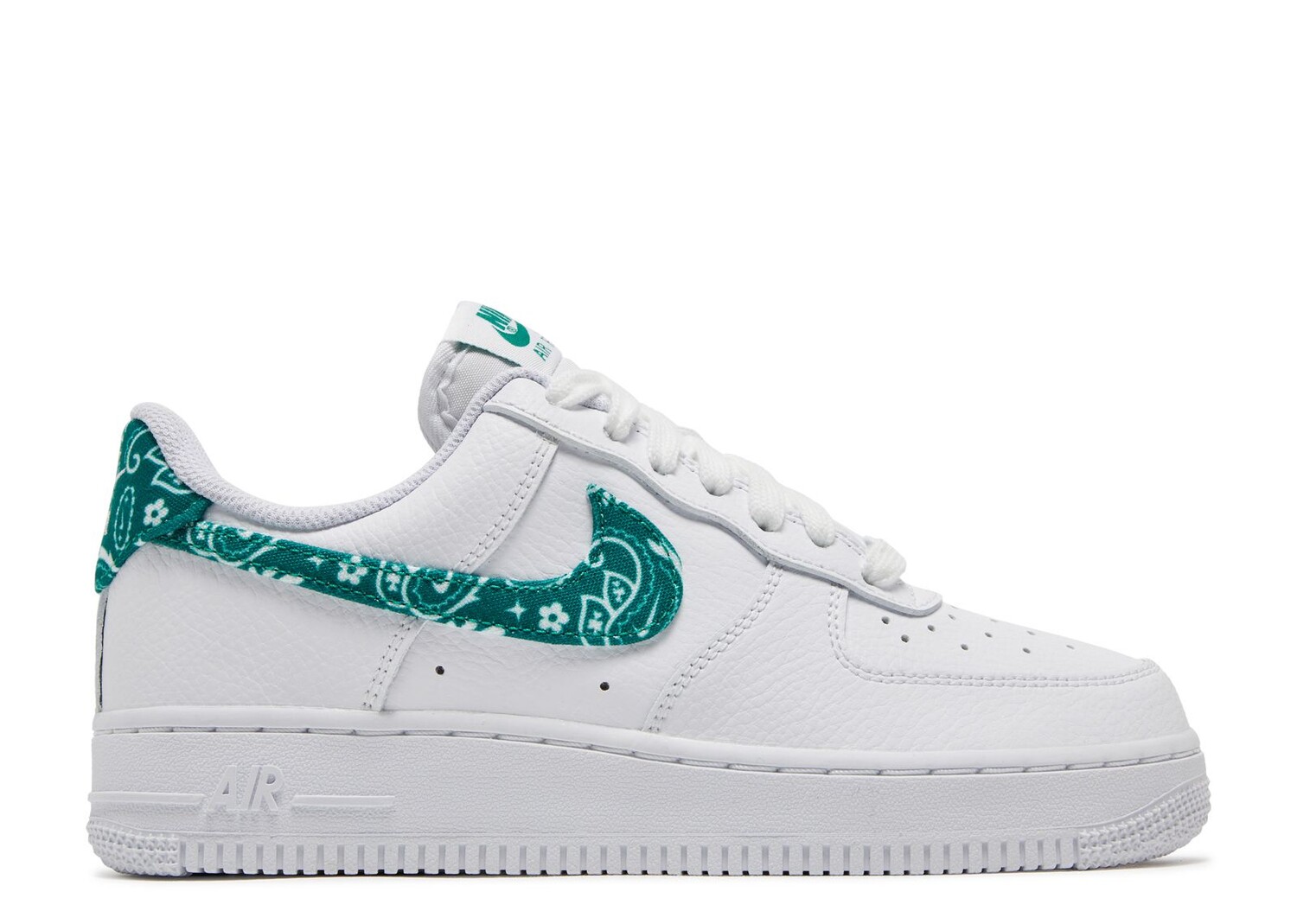 

Кроссовки Nike Wmns Air Force 1 '07 Essentials 'Green Paisley', белый