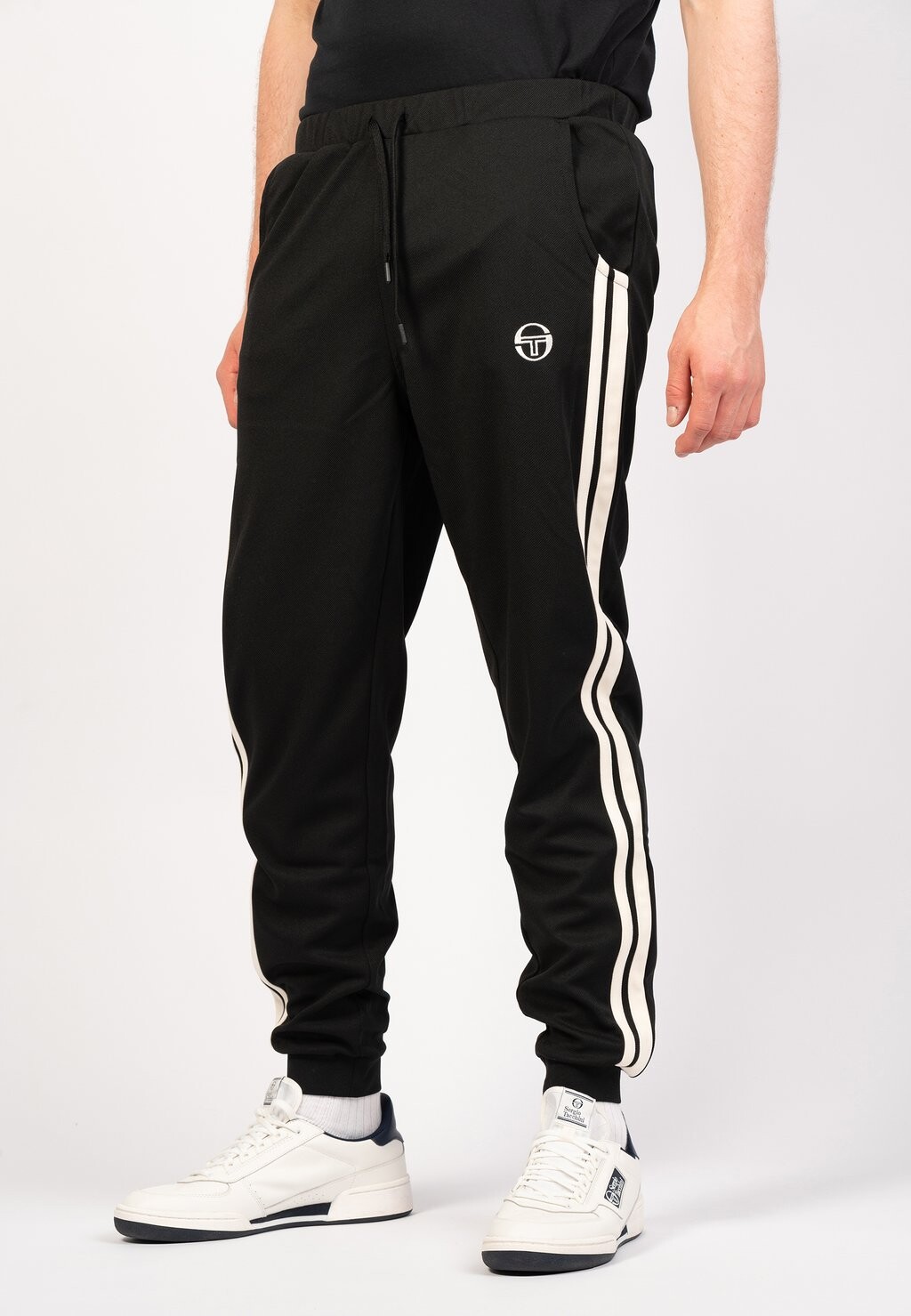 

Спортивные брюки New Damarindo Sergio Tacchini, цвет black gardenia