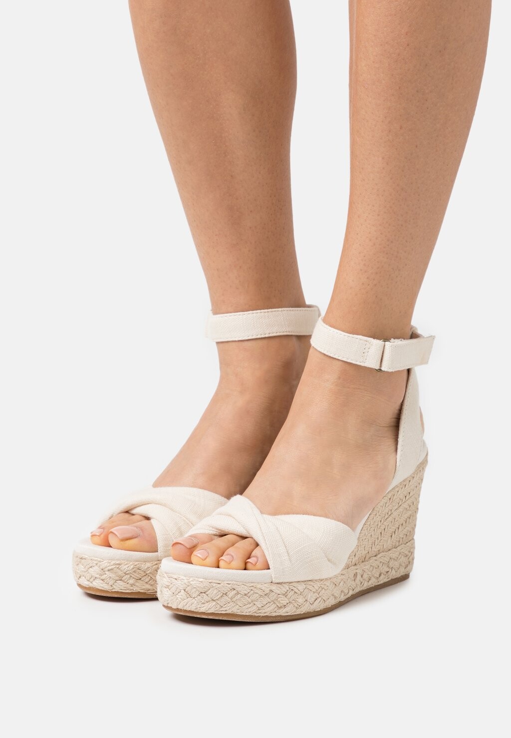 

Эспадрильи TOMS
