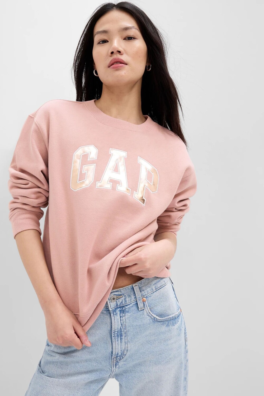 

Толстовка с круглым вырезом и металлическим логотипом Gap, розовый