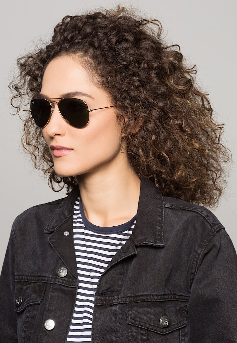 

Солнцезащитные очки Ray-Ban