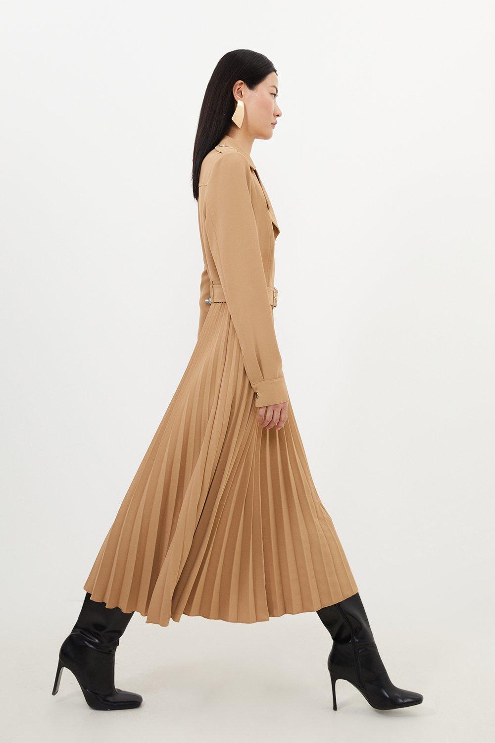 Платье-рубашка миди с плиссированной юбкой из крепа и поясом на заказ Karen Millen, бежевый платье рубашка из крепа на заказ karen millen черный