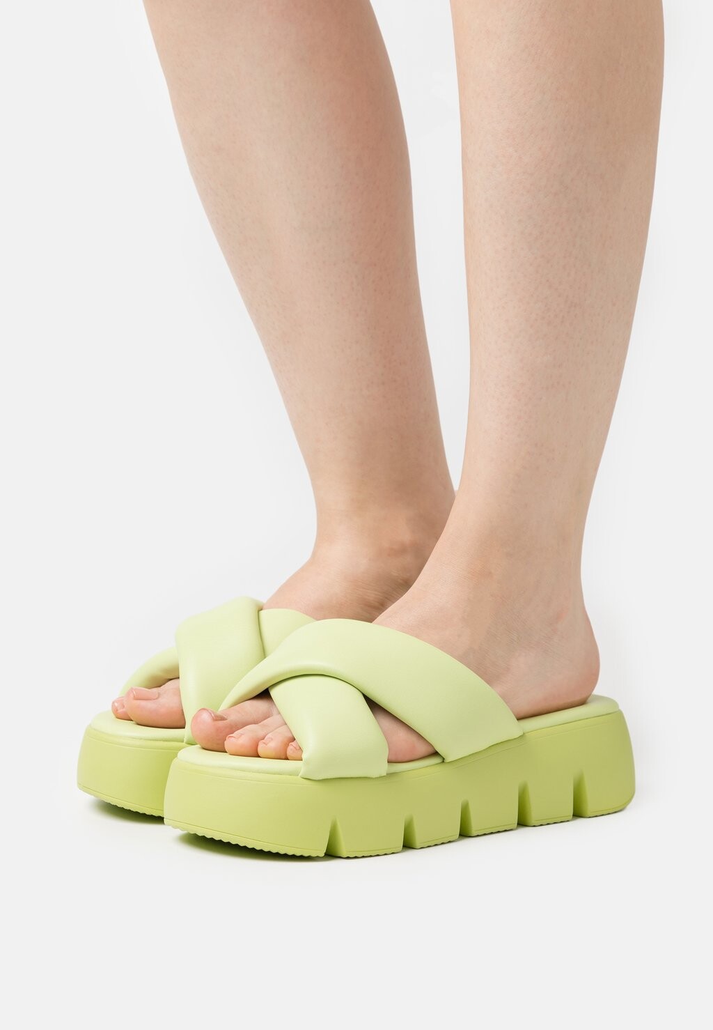 

Шлепанцы Steve Madden
