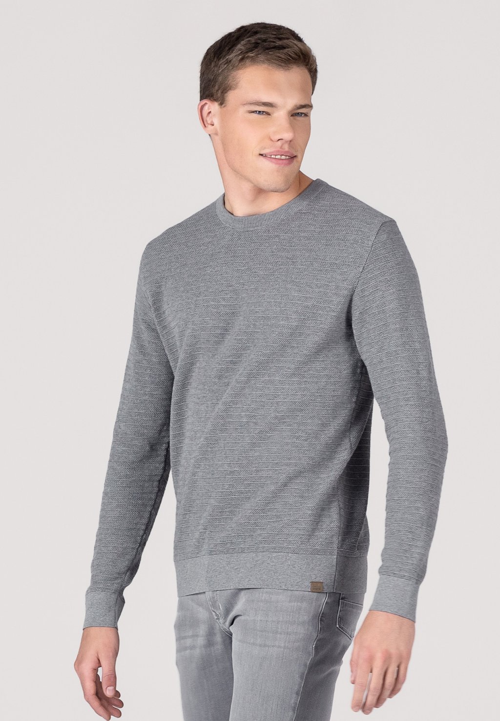 Вязаный свитер PIETRO Living Crafts, цвет grey melange