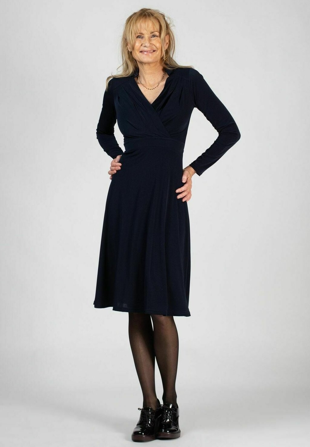 

Платье из джерси PAULINE Stockholms Klänningsfabrik, цвет midnight blue