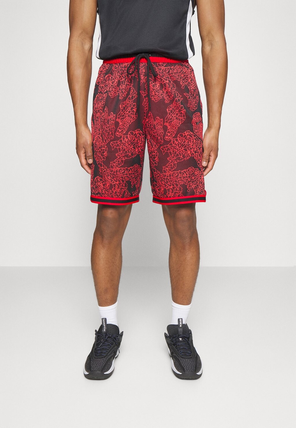 

Спортивные шорты Nike