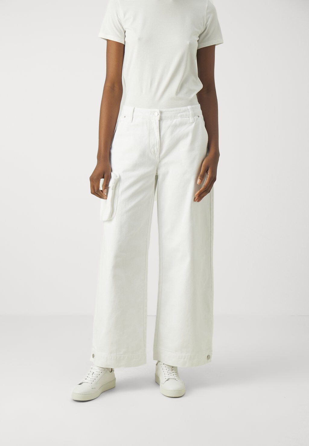 

Широкие джинсы PANTALONI Armani Exchange, белый