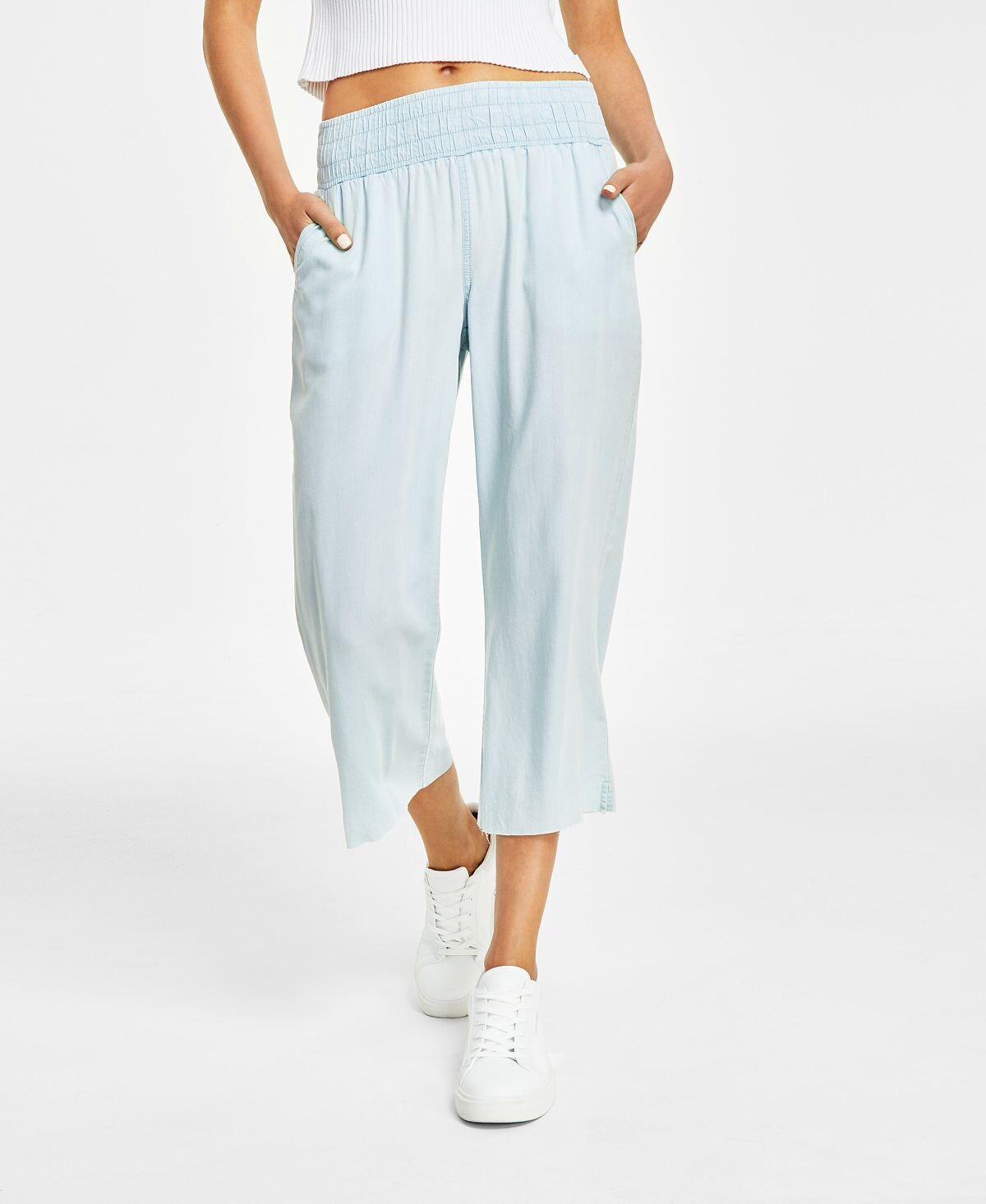 

Укороченные брюки Petite с необработанным краем и присборенной талией Calvin Klein Jeans