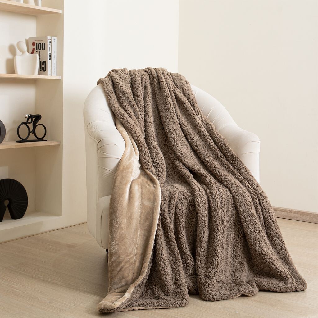 

Пушистый плед Sherpa, плед Skandi двусторонний, плед Skandi 200х240см Paco Home, коричневый